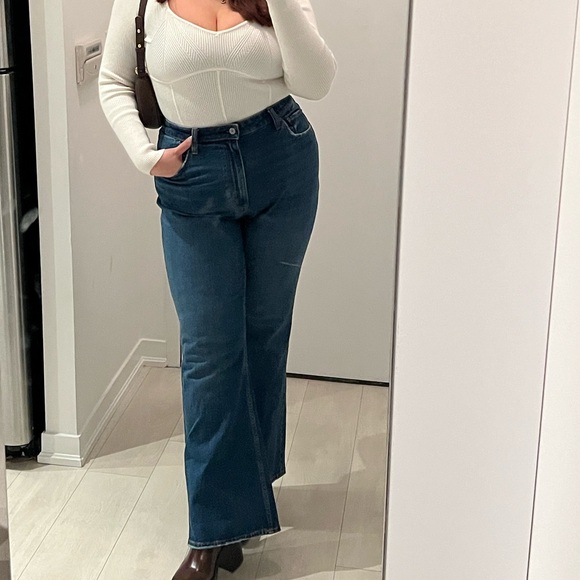 Abercrombie & Fitch Boot Cut Flare Dark Wash Jeans - Picture 2 of 5